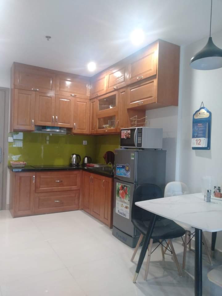 Cần bán gấp căn hộ 1N+1, Full đồ, giá tốt 1tỷ800 k bao phí, có sổ Vinhomes Ocean Park.