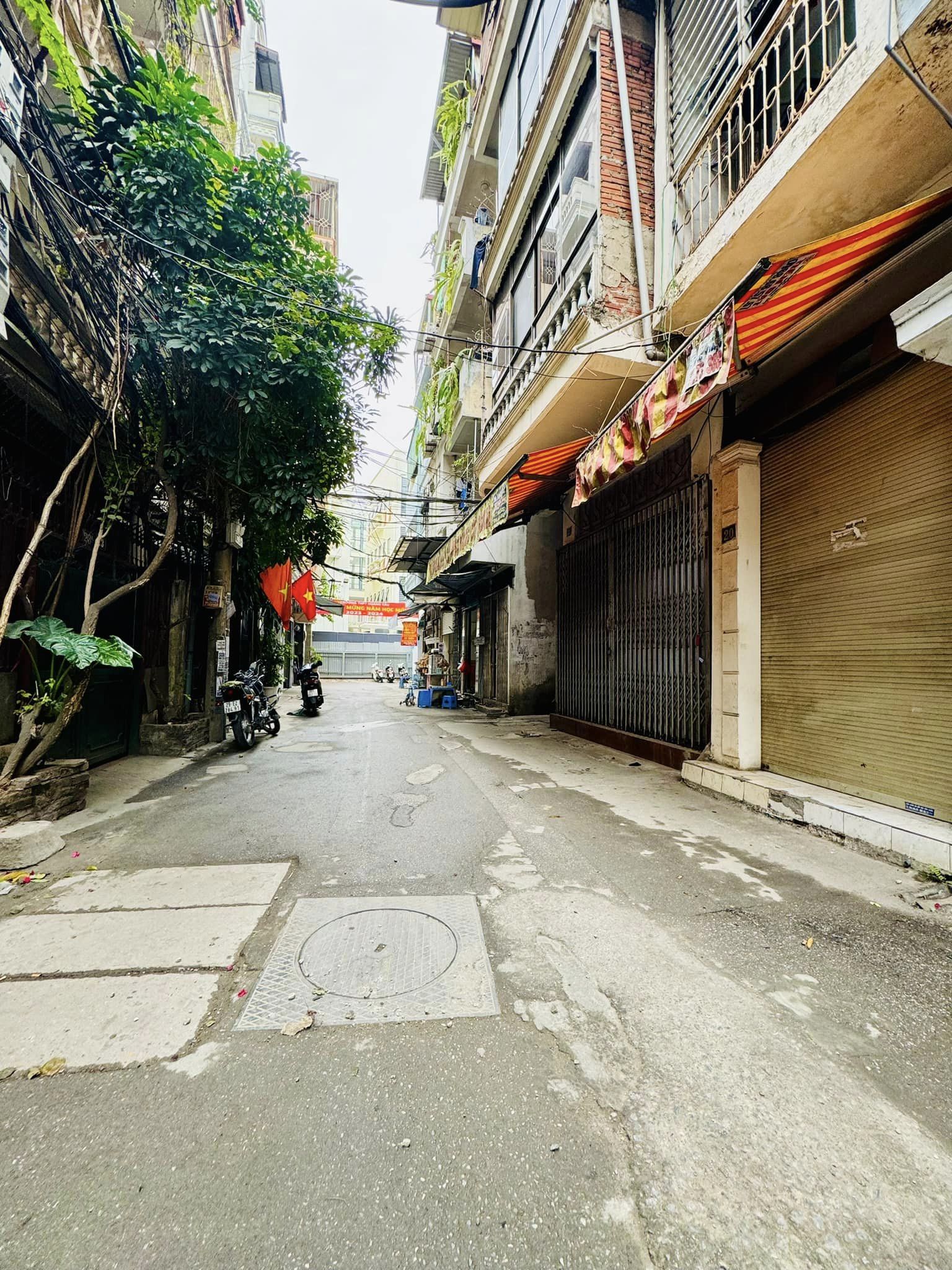 NÓNG NHẤT O9 2628 5559 BÁN. Nhà Nguyễn Phúc Lai 71m², 4 tầng, MT 6.4m, Giá TL 17.5 tỷ Đống Đa