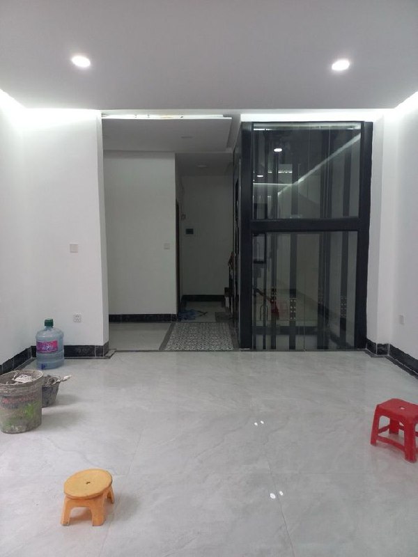 Hào Nam - Diện tích 44m2 - 6 Tầng - 10.9 Tỷ - Đống Đa