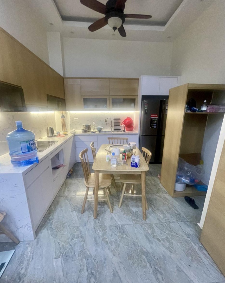 TRUNG TÂM CẦU GIẤY – 2 MẶT THOÁNG – CHỦ TỰ XÂY – TẶNG HẦU HẾT NỘI THẤT – 43M2, NHỈNH 5 TỶ