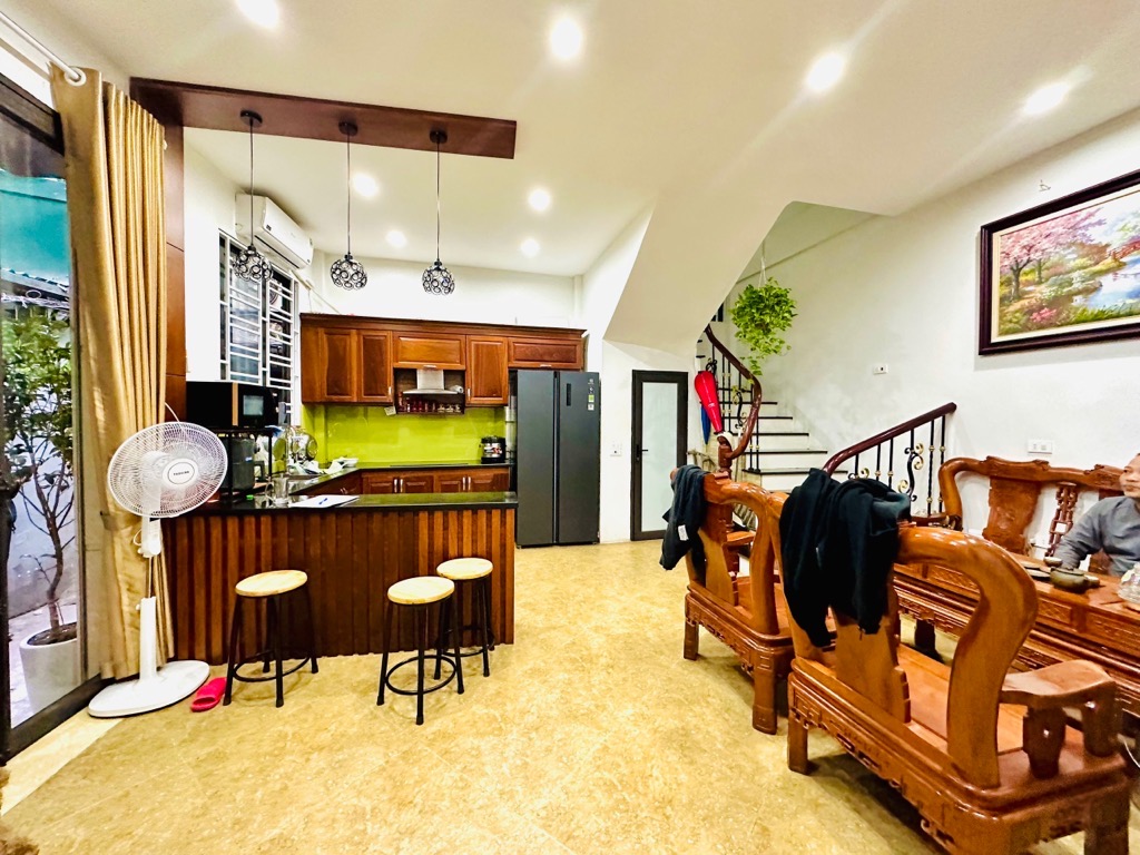 Siệu Đẹp Xịn! Phố Bạch Mai 2 thoáng 35m2, 5T, MT5.7m tặng full đồ gần Chợ Mơ