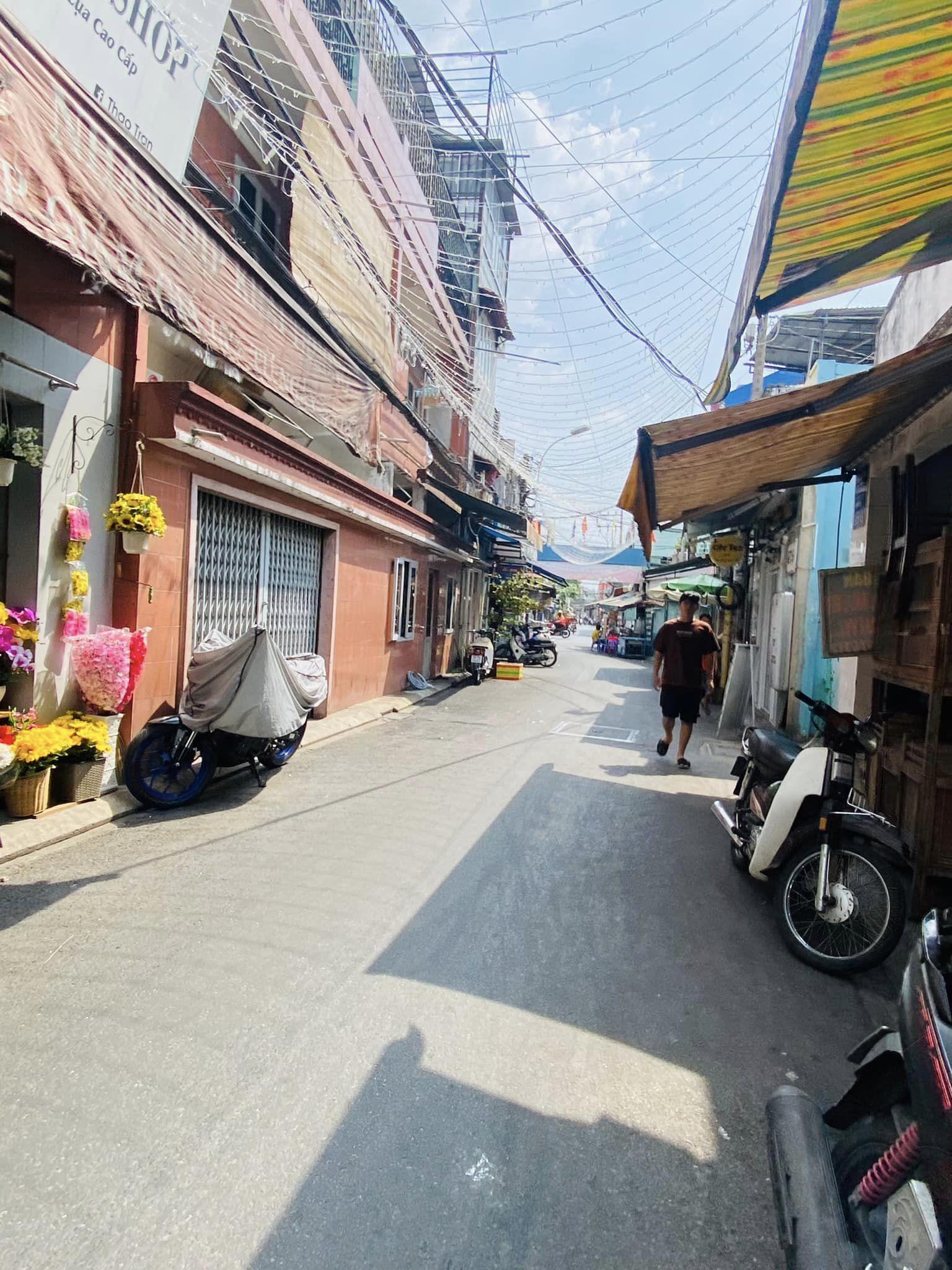 NHÀ LÔ GÓC MẶT TIỀN BÙI THỊ XUÂN-23M2-3 TẦNG CHỈ NHỈNH 3 TỶ.