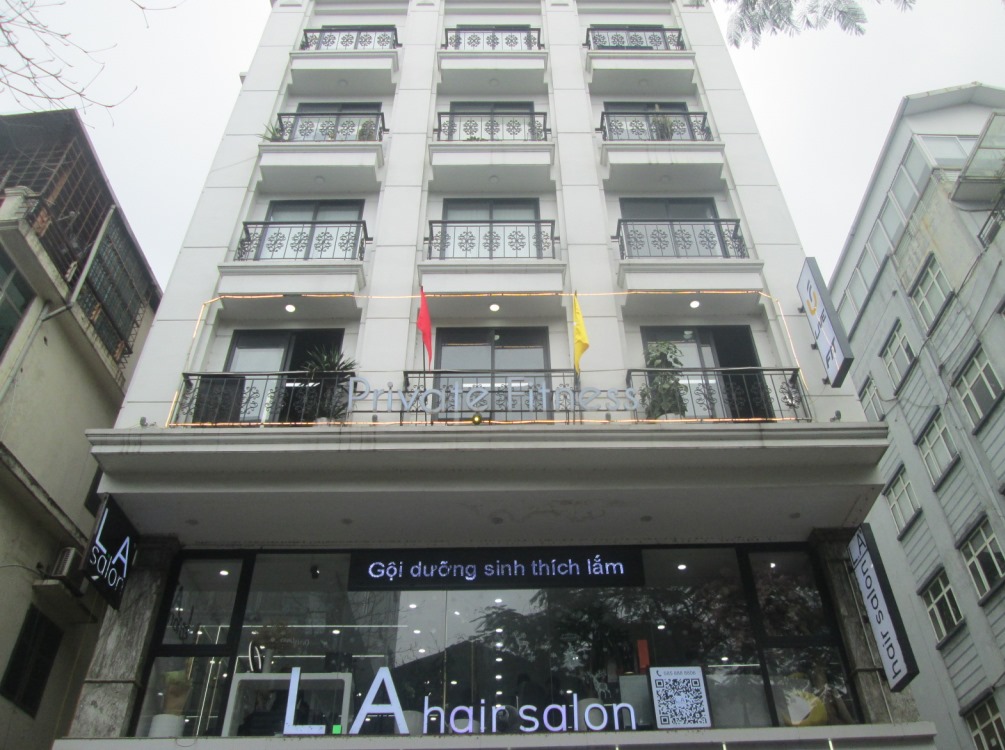 Mặt phố Bạch Mai sầm uất gần Phố Huế, MT rộng 9m, 90m2 chỉ 24.68 tỷ. LH 0989.62.6116