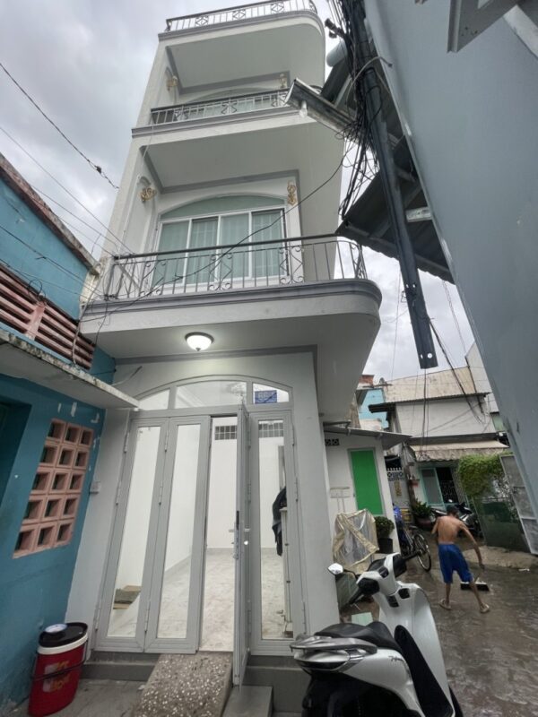 Bán nhà Quận Phú Nhuận Đường Nguyễn Lâm - 1 Trệt 2 Lầu Sân Thượng chính chủ giá chỉ 3.35 tỷ