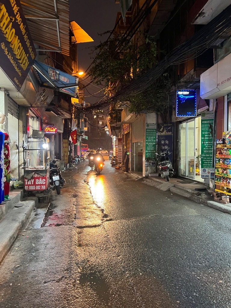 BÁN MP GIÁP BÁT, HM, BA BƯỚC RA GIẢI PHÓNG, LÔ GÓC, 3 THOÁNG, Ô TÔ ĐỖ, KD SẦM UẤT, CỰC RẺ 69,8M/ MT 5,9M/9,6TỶ.