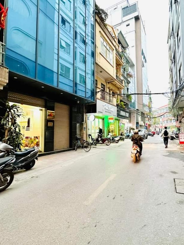 NHÀ BÁN TRẦN THÁI TÔNG. LÔ GÓC 2 THOÁNG. 121M. 9 TẦNG. MT 11M. 63 TỶ.ĐANG CẦN BÁN. CẦU GIẤY.