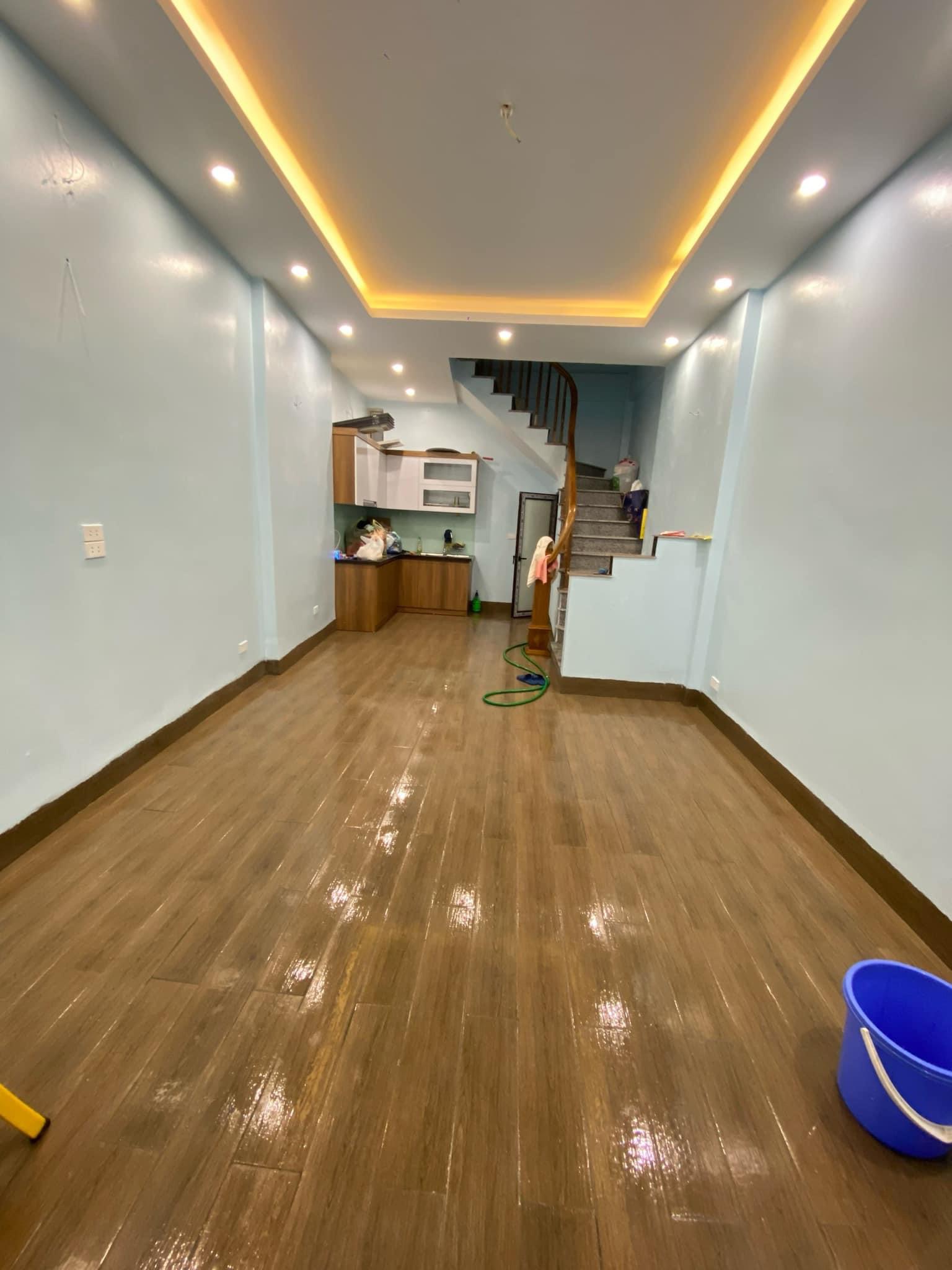 BÁN NHÀ LĨNH NAM HOÀNG MAI - 35M 5T MT 3.8M - NHỈNH 4 TỶ MẶT NGÕ THẲNG TẮP 15M RA PHỐ BA GÁC TRÁNH