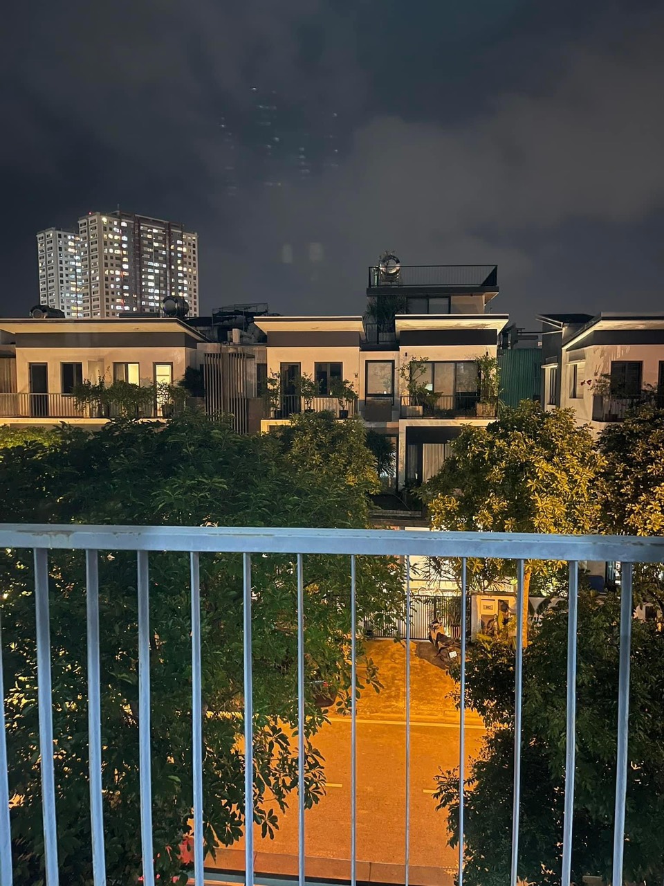 275m2