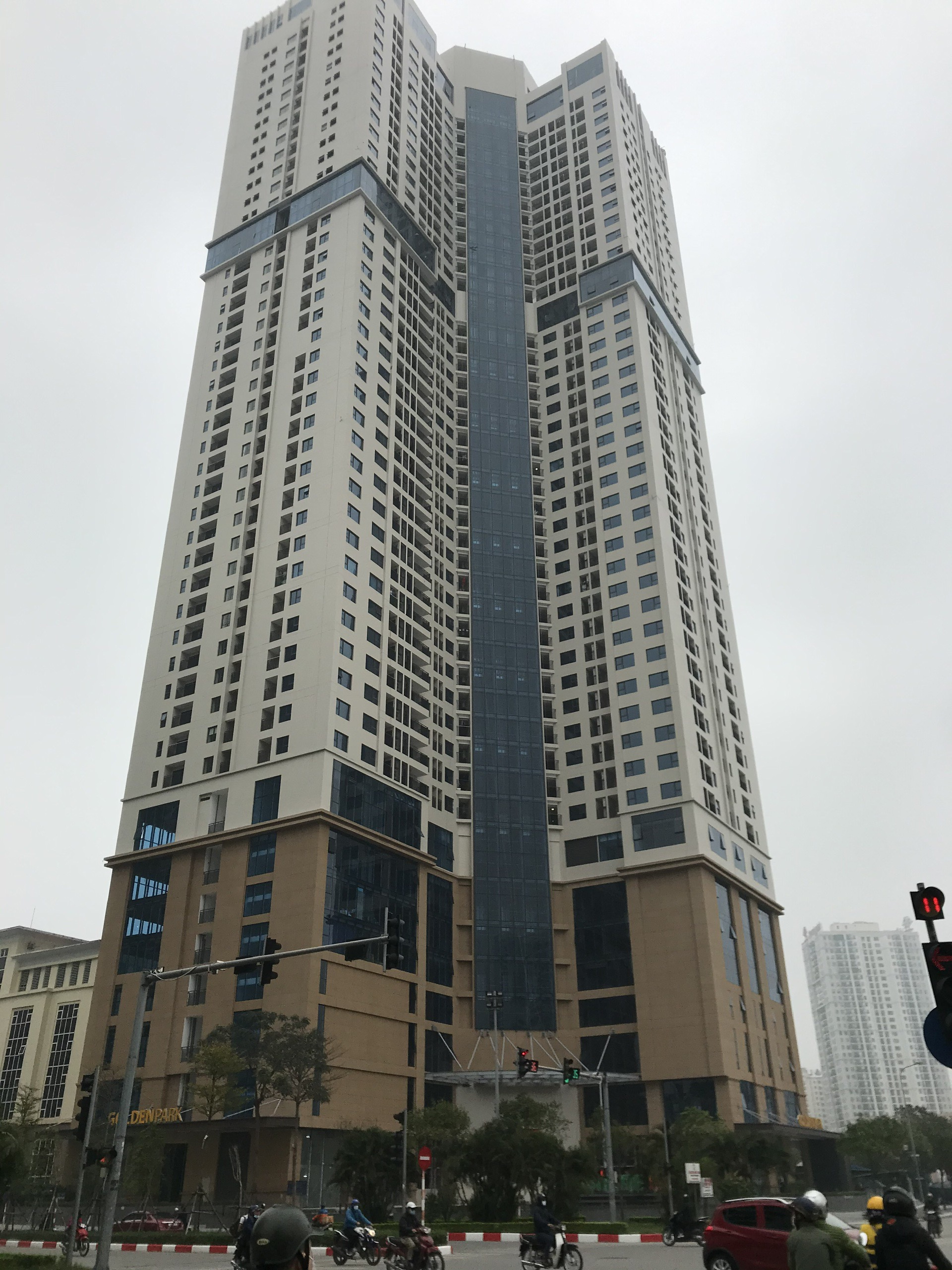 Cho thuê văn phòng 500m2 đến 1000m2 tòa Golden Park, Dương Đình Nghệ, Cầu Giấy