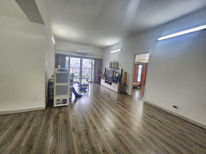 BÁN CĂN HỘ HANCOM LẠC LONG QUÂN 163M – MT 5M – 6.8 TỶ.