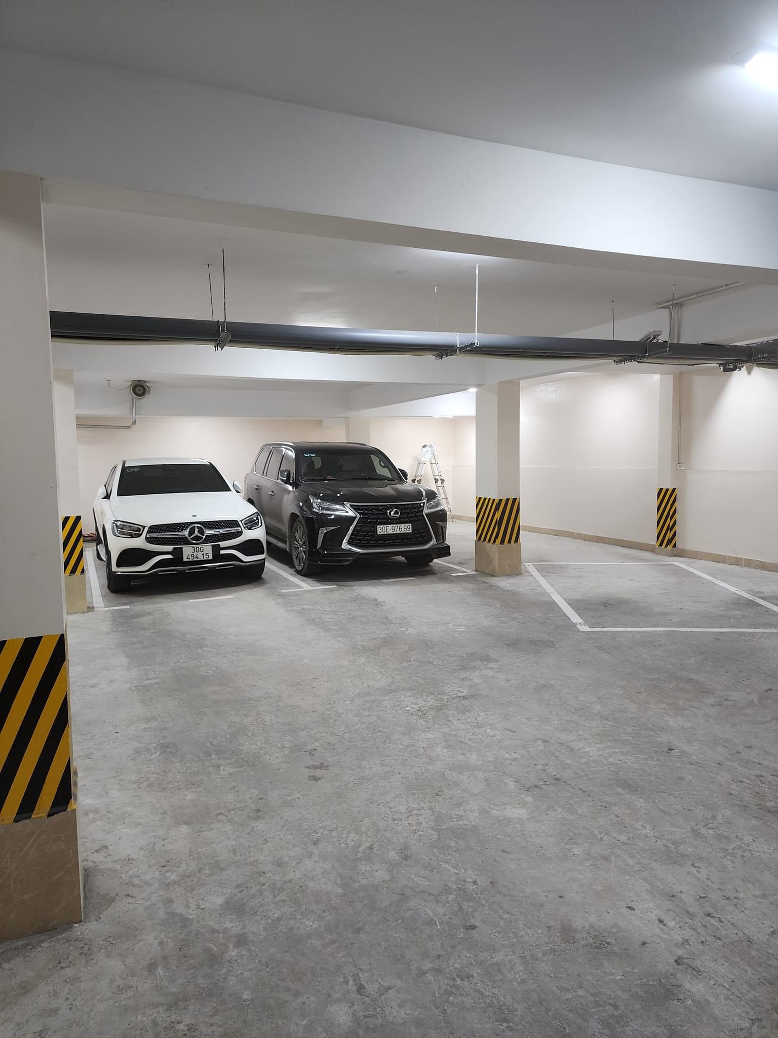 Biệt Thự KĐT Mỹ Đình 280m2, 5T thang máy, Lô góc thoáng sáng, Giá hơn 90 Tỷ