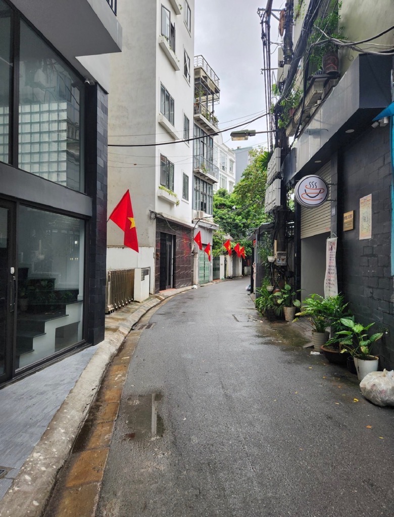 Bán gấp nhà mặt ngõ 31 Xuân Diệu, 50m2, ngõ kinh doanh khách sạn giá 16,5 tỷ
