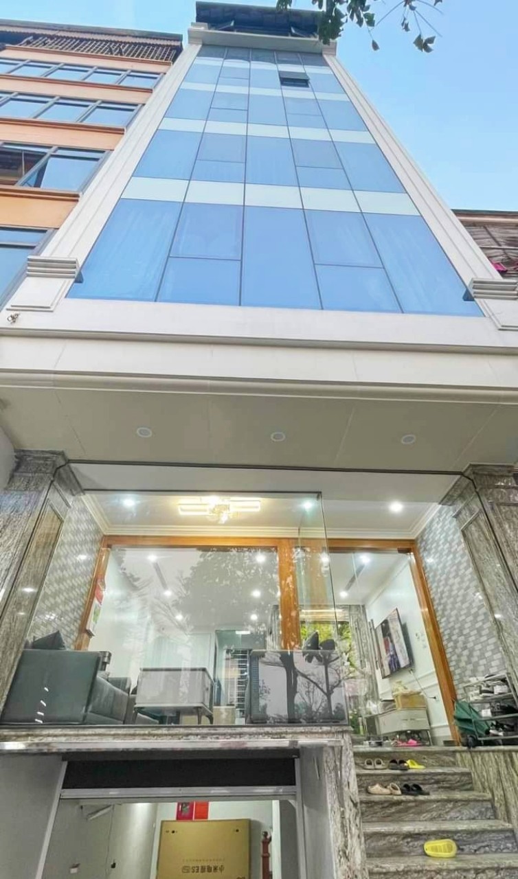 Nhà mới xịn sò, mặt phố Trần Vỹ 8T có hầm, view hồ Mai Dịch, vỉa hè đá bóng, KD vô địch