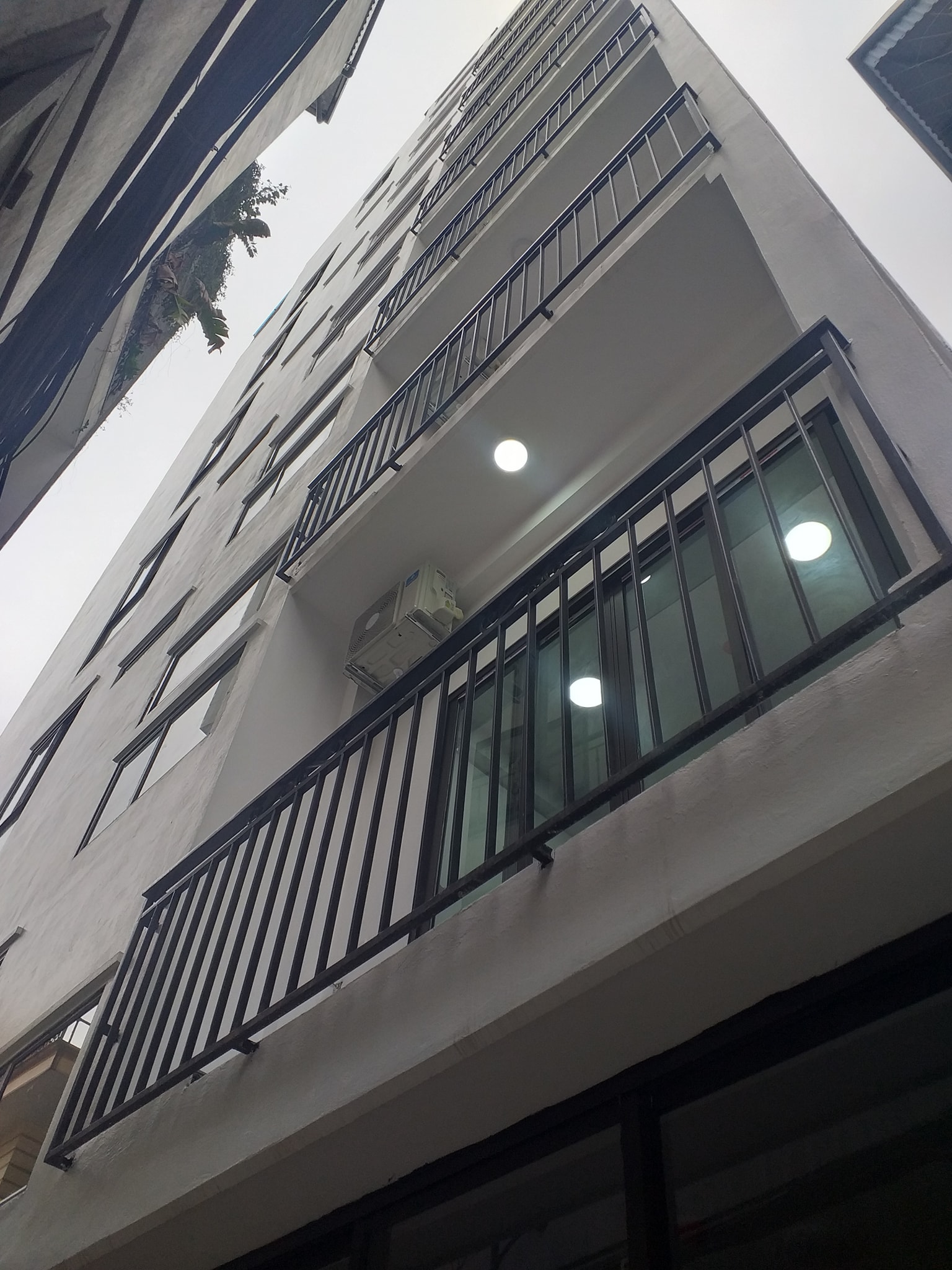 LÔ GÓC 10M RA PHỐ -CĂN HỘ CAO CẤP-CHO THUÊ 150TR/THÁNG-OTO-131M-10T- MT6 - 32 TỶ