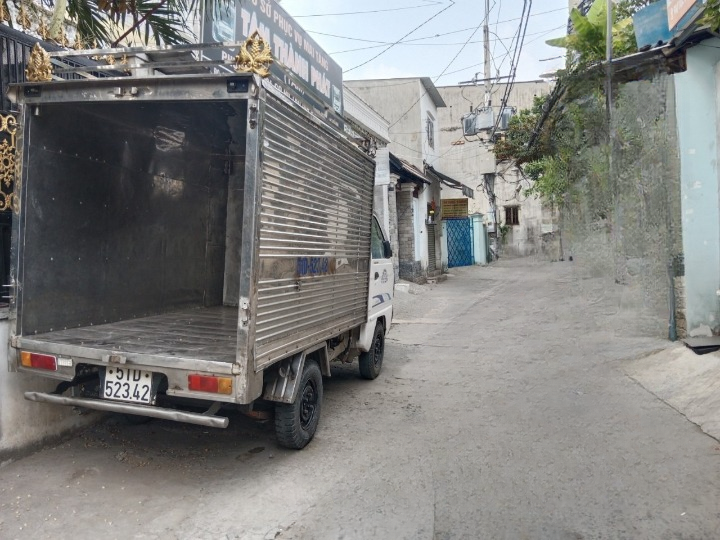 Nhà Quận 12, sát cầu Tham Lương, 72m2, nở hậu , HXH chỉ 4ty