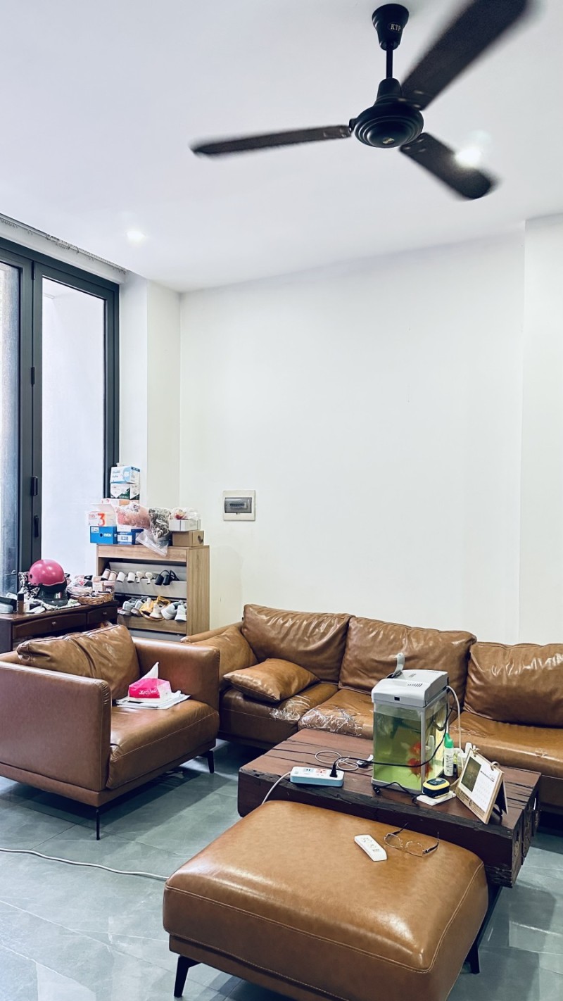 Bán nhà Lê Hông Phong Quận 10, 35m2, 3 tầng, full nội thất, chỉ 3 tỷ 99