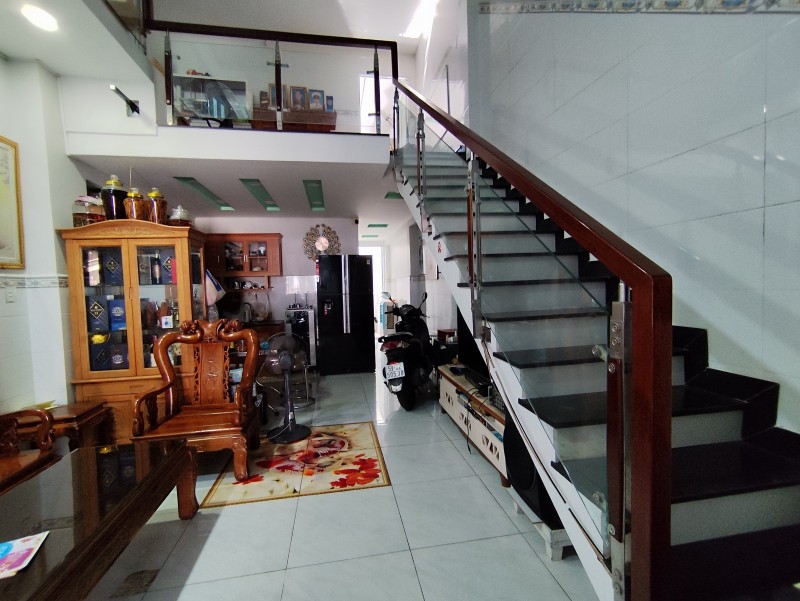 Nhà Mặt Tiền Trung Mỹ Tây 9 Quận 12 64m2 2 Tầng Chỉ 4 Tỷ 99.