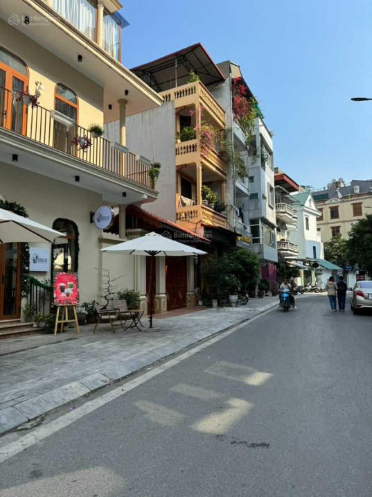 Bán nhà Võ Chí Công - Trung tâm Tây Hồ - 276m2 - MT 16m ô tô - gần Hồ Tây