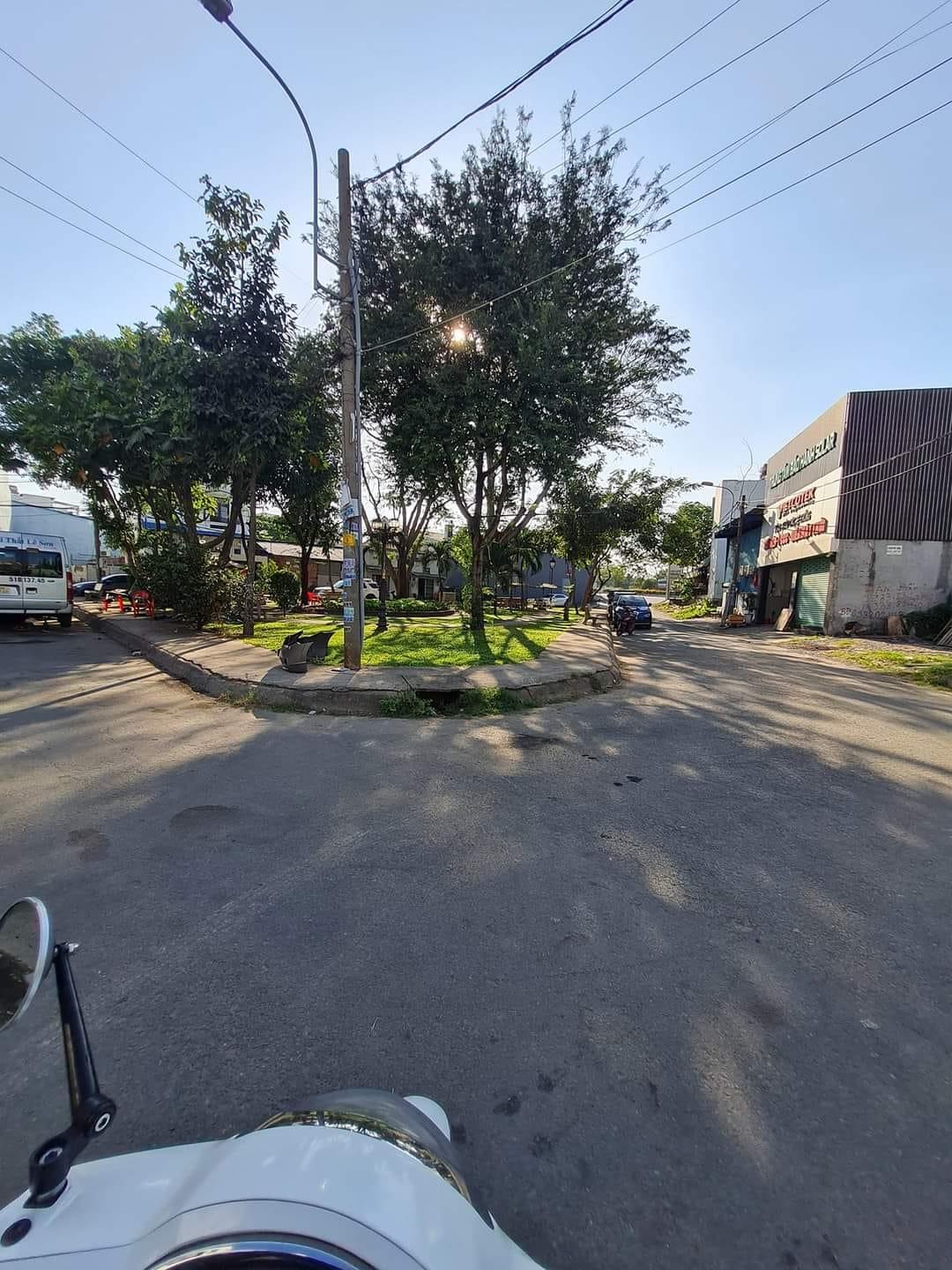 Bán Đất Phạm Văn Đồng, Thủ Đức, Ngay Cầu Bình Triệu, HXH DT 98M2 Giá thu hút Nhỉn 4 Tỷ,