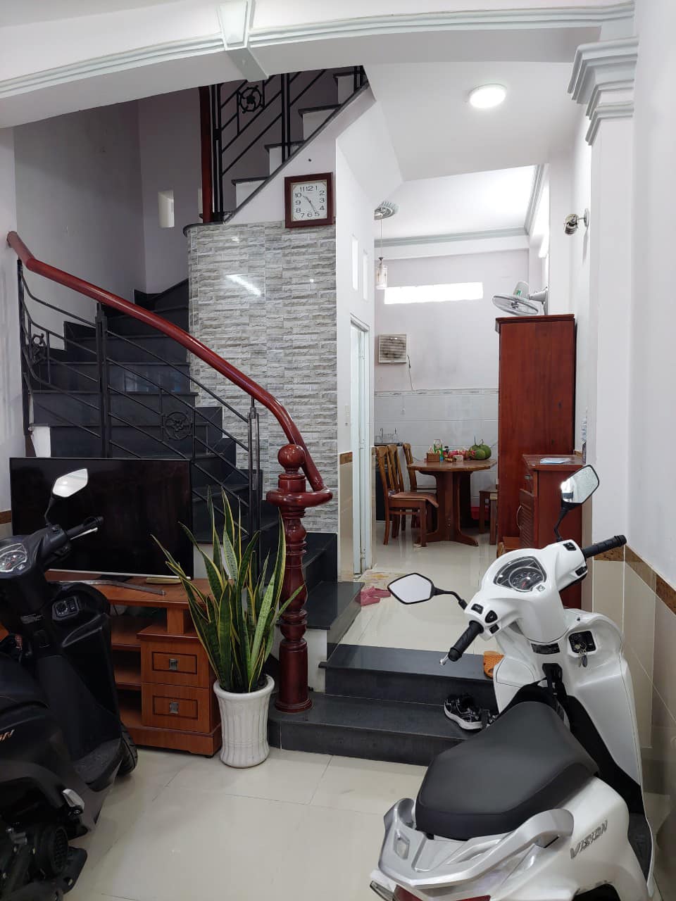 NHỈNH 4 TỶ-NHÀ MỚI ĐẸP KV PHAN XÍCH LONG-36M2-4 TẦNG-5PN.