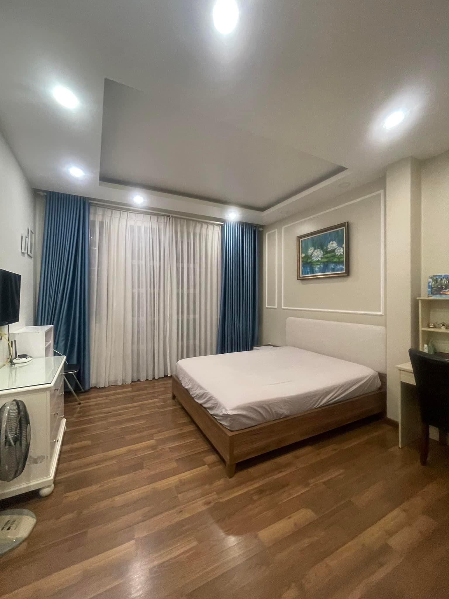 Chỉ 6 Tỷ Có Ngay Nhà Hiệp Bình Chánh Thủ Đức, DT 4.5X18m, 3T, Gần Giga Mall