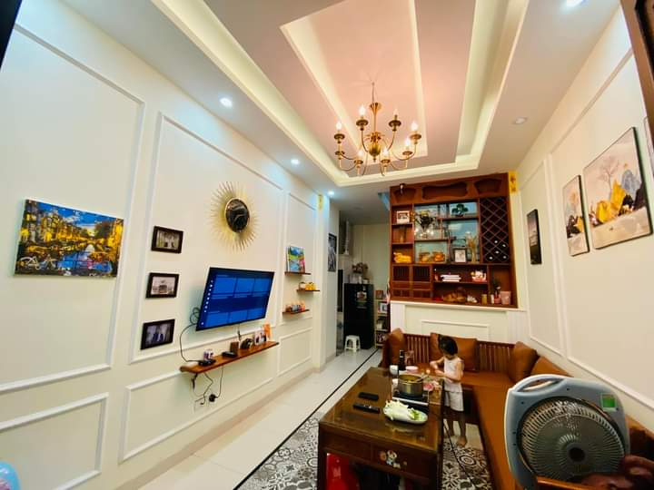 NHÀ ĐẸP - PHỐ ĐỘI CẤN – Ở NGAY – GẦN PHỐ -52M - 5 TẦNG – 6.1 TỶ