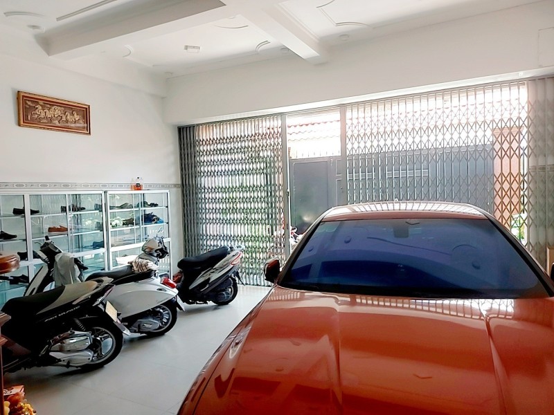 Bán Nhà đường Hoa Bằng, Tân Phú 114m2. 4 Tầng BTCT giá 14.95 tỷ