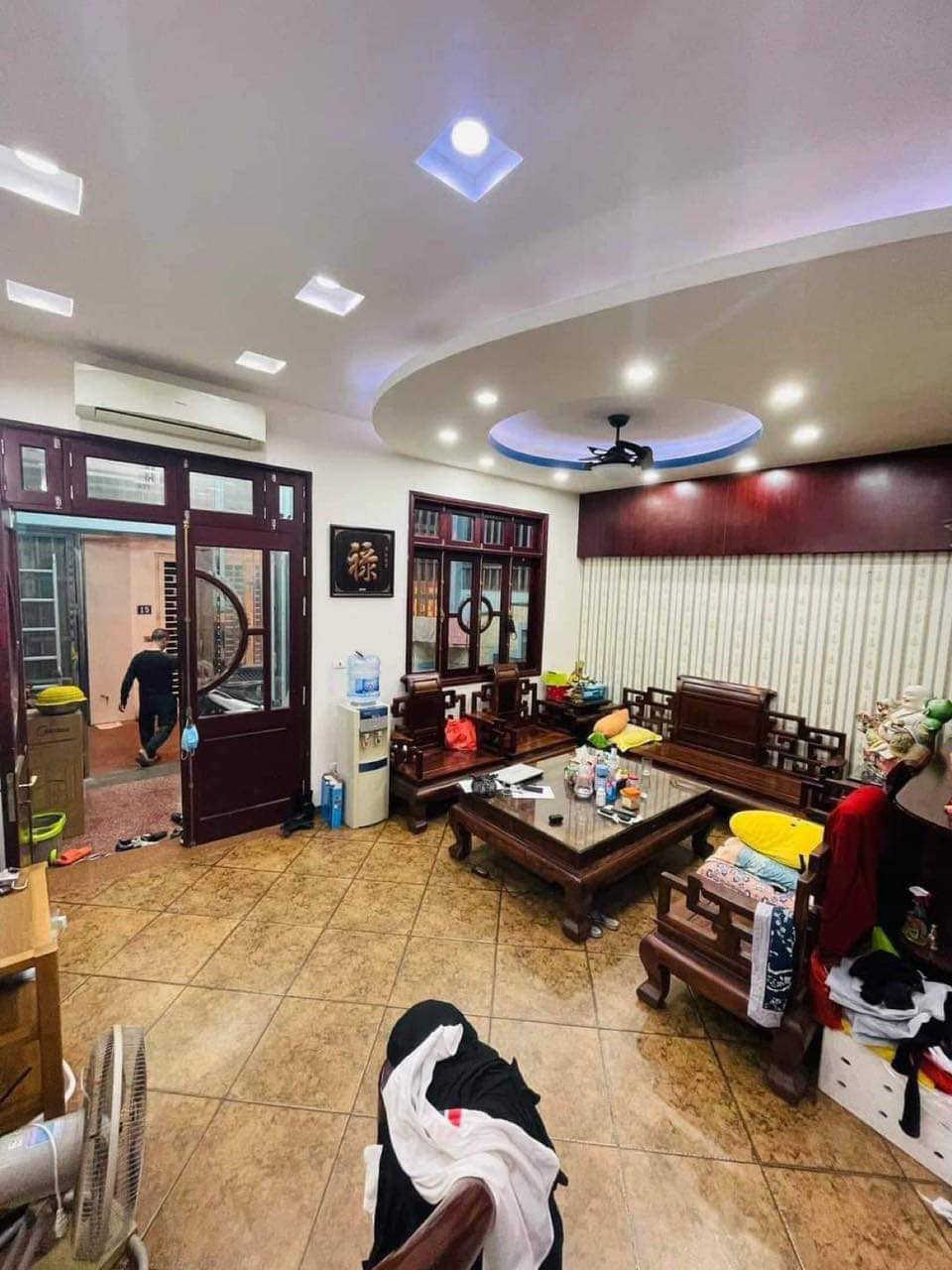 Nhà phố Hào Nam gần hồ sát phố 15m ra oto Nở hậu khu văn minh yên tĩnh ở đẹp