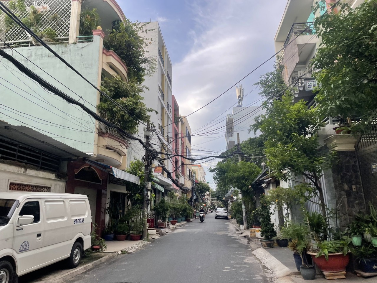 Ngộp Lãnh Bình Thăng - Quận 11- HXH thông, 54m - 3 tầng