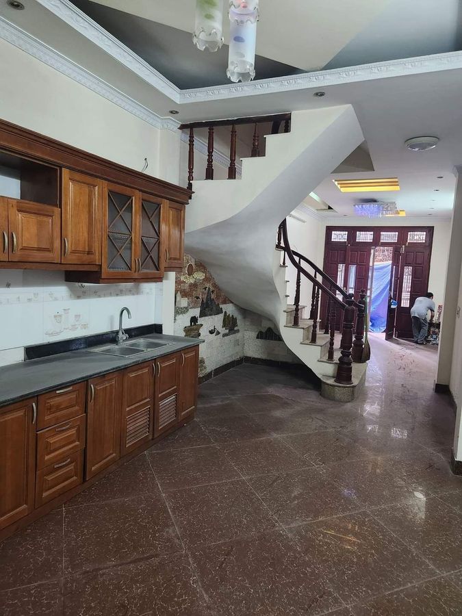 Rẻ. Nhà Phố Minh Khai, kinh doanh, hai mặt thoáng, gần mặt phố 45m 4 tầng chỉ 5.8 tỷ.