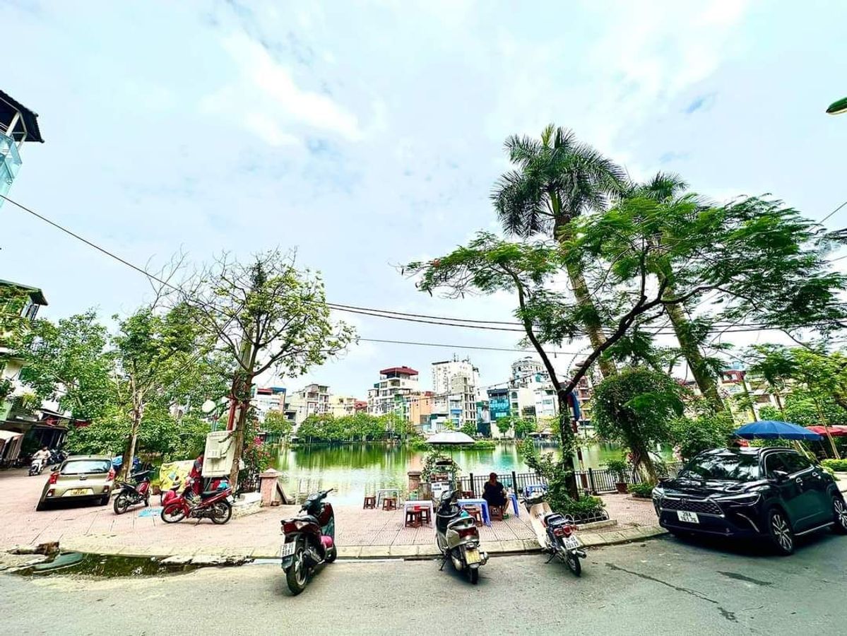 Bán nhà riêng phố Đội Cấn, Q Ba Đình – view hồ 2 vỉa hè, kinh doanh đỉnh – DT 102m2 – giá chào 23 tỷ