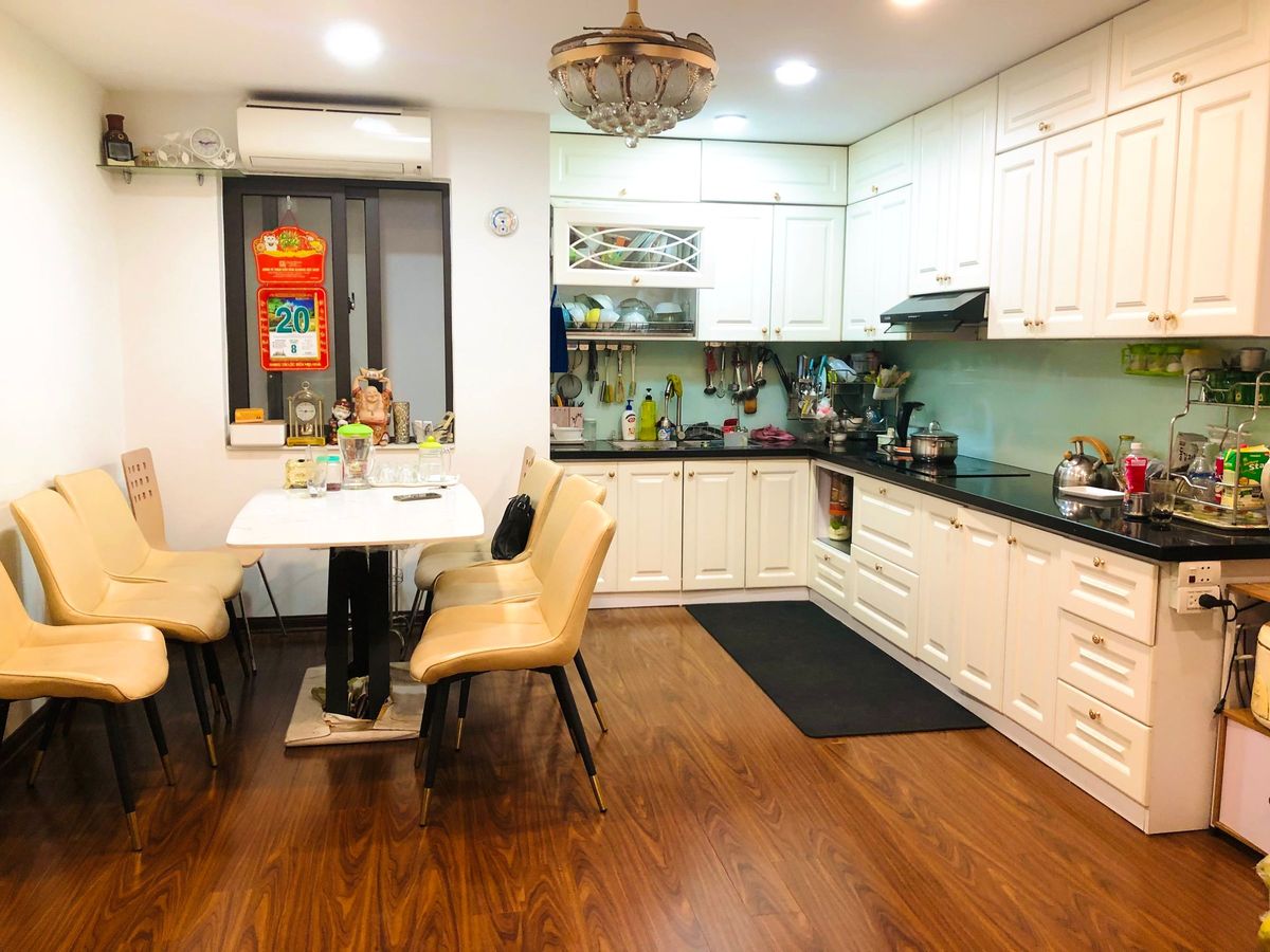 Bán Nhà Quỳnh Mai Hai Bà Trưng 45m2, mặt tiền 4m Vỉa Hè Rộng, Ô Tô Tránh Đỗ Cửa