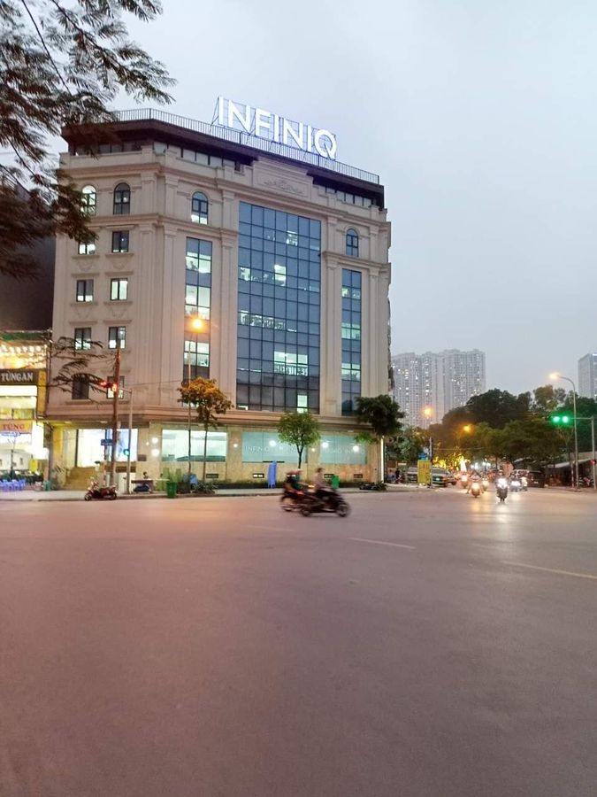 TOÀ BUILDING LÔ GÓC THÔNG SỐ VÀNG - CÓ HẦM -ĐƯỜNG NGUYỄN THỊ ĐỊNH LÊ VĂN LƯƠNG-2 THOÁNG TRƯỚC SAU