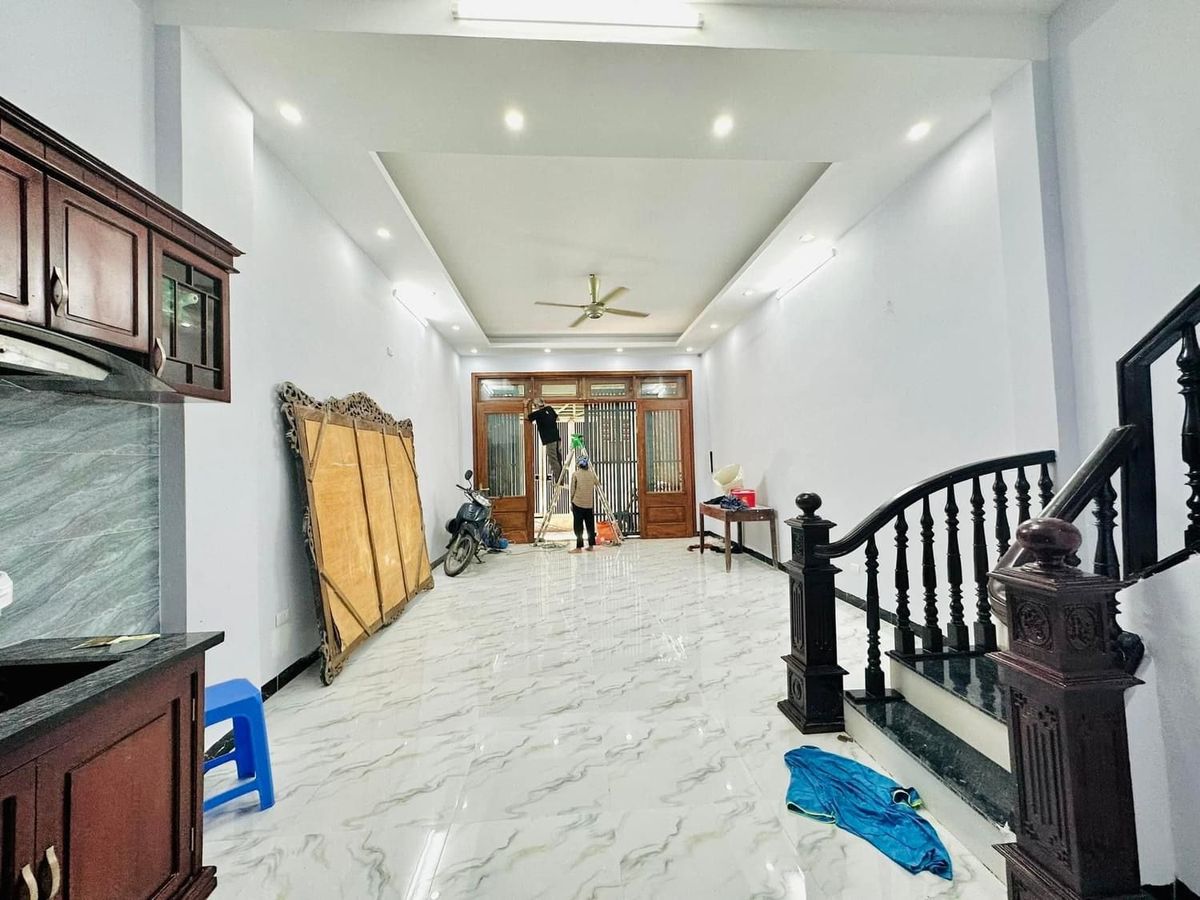 NHÀ PHỐ LÊ TRỌNG TẤN, THANH XUÂN, GẦN Ô TÔ ĐỖ, DT 52m2, 5 TẦNG, MT 4,9 m, GIÁ 8,3 tỷ