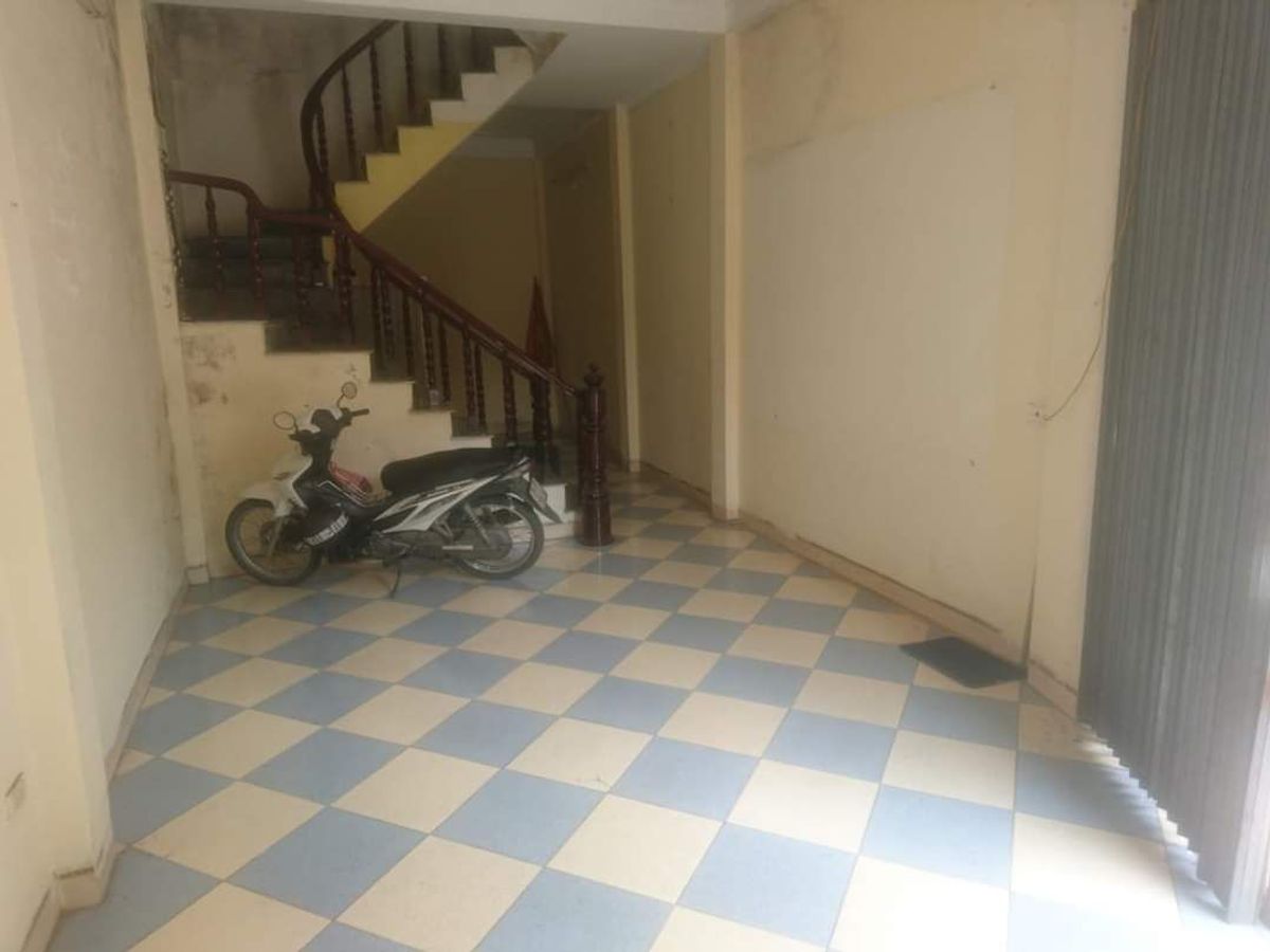 Bán Nhà Mặt Phố Nguyễn Lân. Thanh Xuân. Ô Tô. Vỉa Hè. DT 41m2. MT 4m. Giá 9,18 Tỷ
