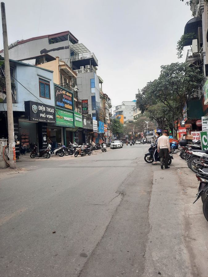 Bán Nhà Phố Vọng. Đống Đa. Ô Tô. Vỉa Hè. Kinh Doanh. DT 590m2. MT 8m. Giá 97 Tỷ.