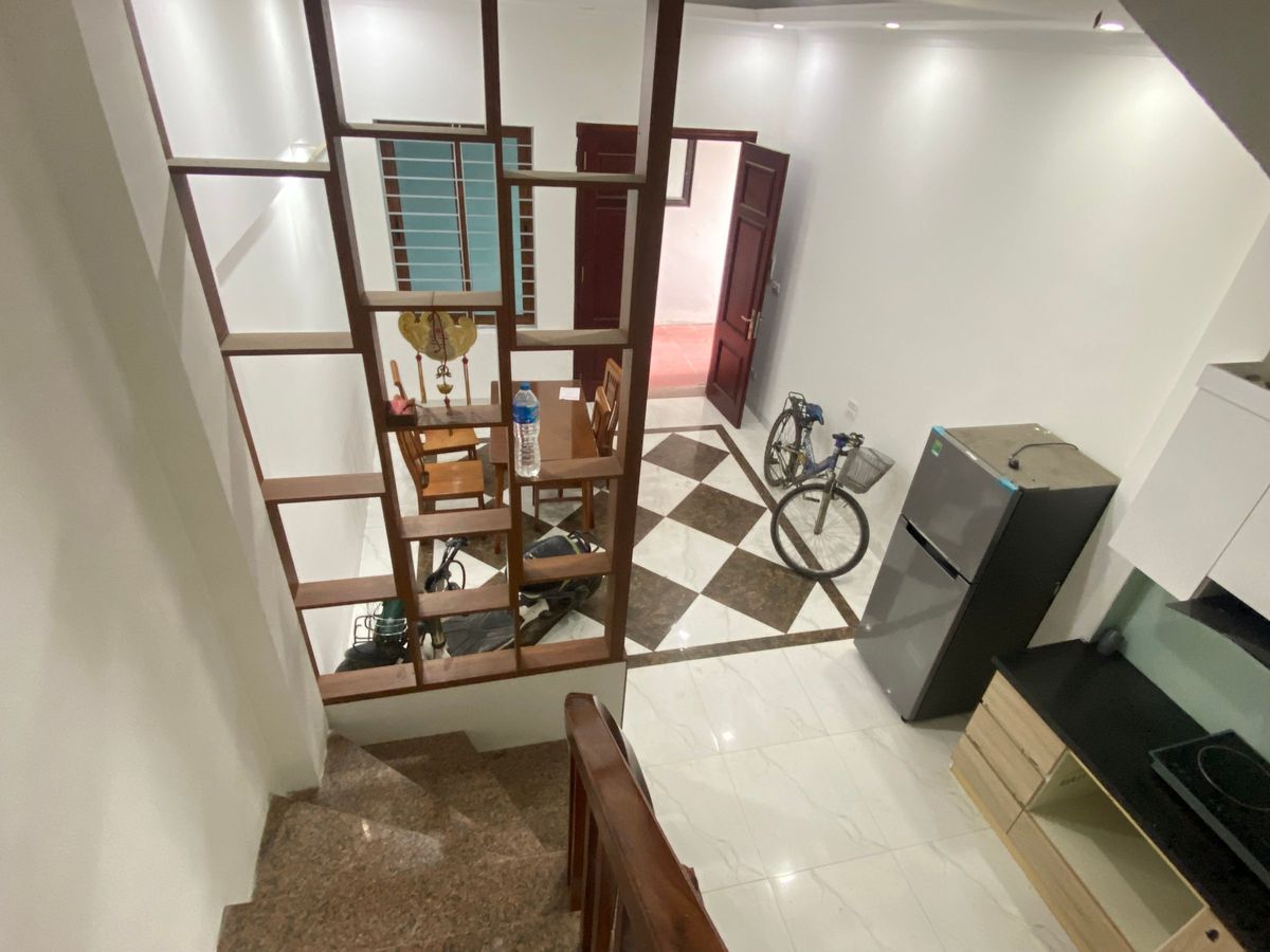Bán nhà Tây Hồ 32m, 5 tầng, giá 4.2 tỉ, nhà đẹp ở ngay, ngõ nông, thoáng sáng