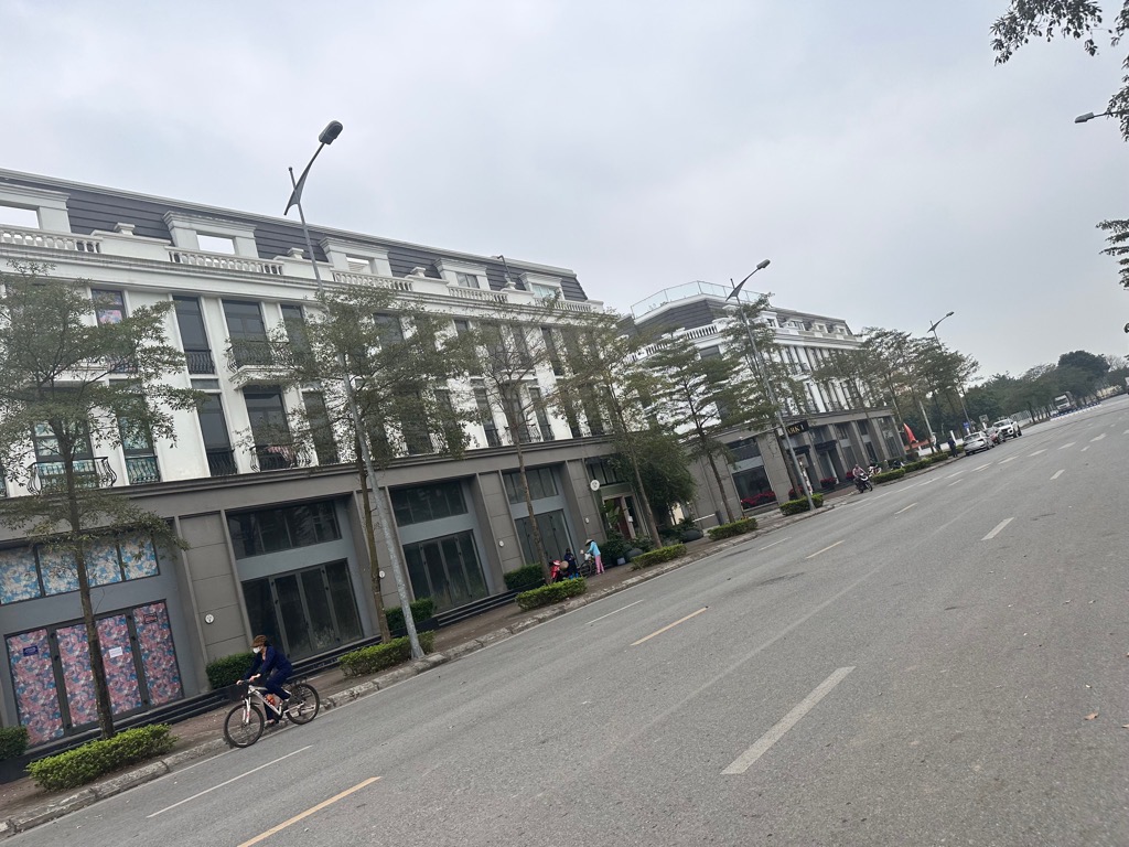 Siêu phẩm nhà phân lô, gara ô tô, thang máy, gần Thạch Bàn Garden City, 74M, 11.9x tỷ