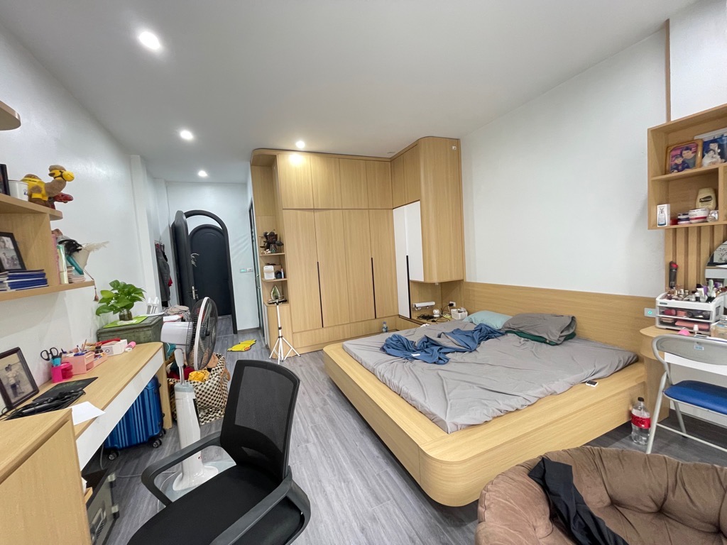 BÁN NHÀ NGUYỄN SƠN, NGỌC LÂM, LONG BIÊN 67M - 3TẦNG - 6TỶ NHÀ ĐEP