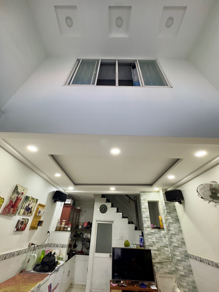 Bán nhà đường số 11, Bình Hưng Hòa, Bình Tân. DT 32m2 x 5 tầng (4 x 8). Giá 3.9 tỷ TL