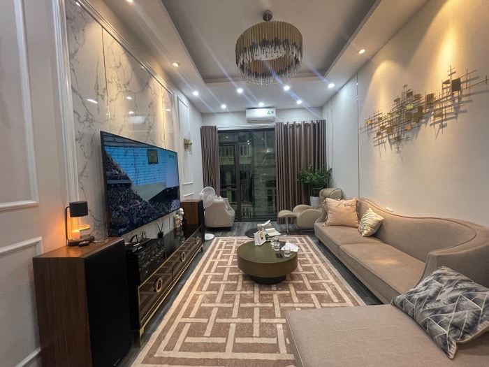 NHÀ SIÊU DÒNG TIỀN - VỊ TRÍ TRUNG TÂM - ĐÊ TÔ HOÀNG