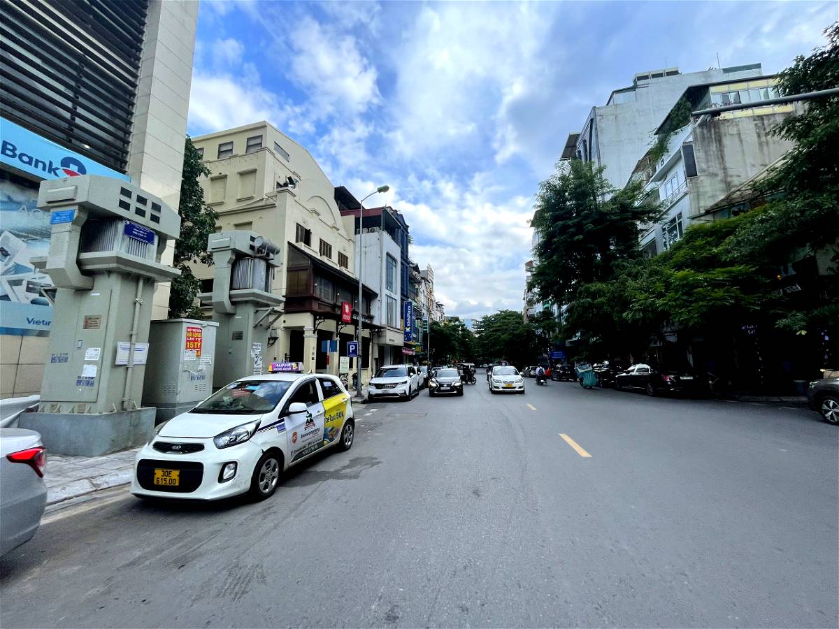 Bán Nhà Mặt Phố Giang Văn Minh Quận Ba Đình. 58m Xây 5 Tầng Mặt Tiền 4.2m Nhỉnh 30 Tỷ. Cam Kết Ảnh Thật Mô Tả Chính