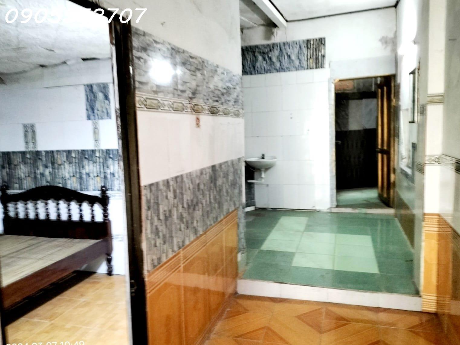 SẬP HẦM, GẤP Giá 2,x tỷ , Nhà 2 tầng MẶT tiền NGUYỄN HUY TƯỞNG, Q. Liên Chiểu, Đà Nẵng