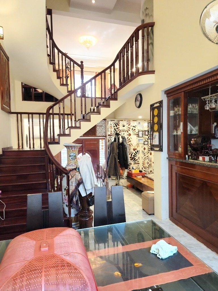 Bán nhà Phú Đô 130m2 x 4t kinh doanh, ô tô đỗ cửa, view công viên cực đẹp 14,8 tỷ.