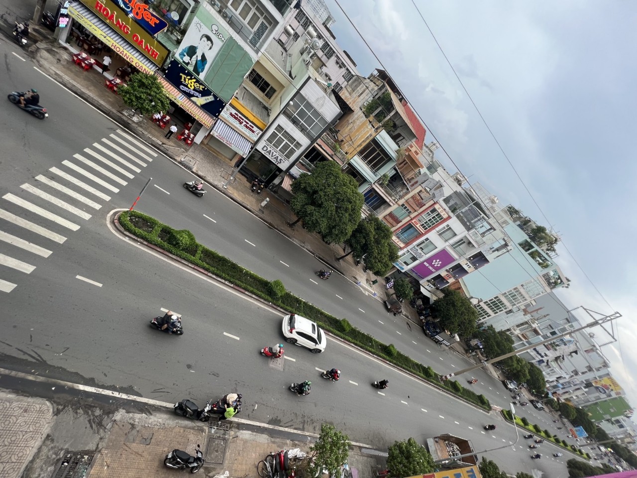 Hiếm Mặt Tiền Building Lạc Long Quân - Quận 11 - 70m2 - 5 tầng