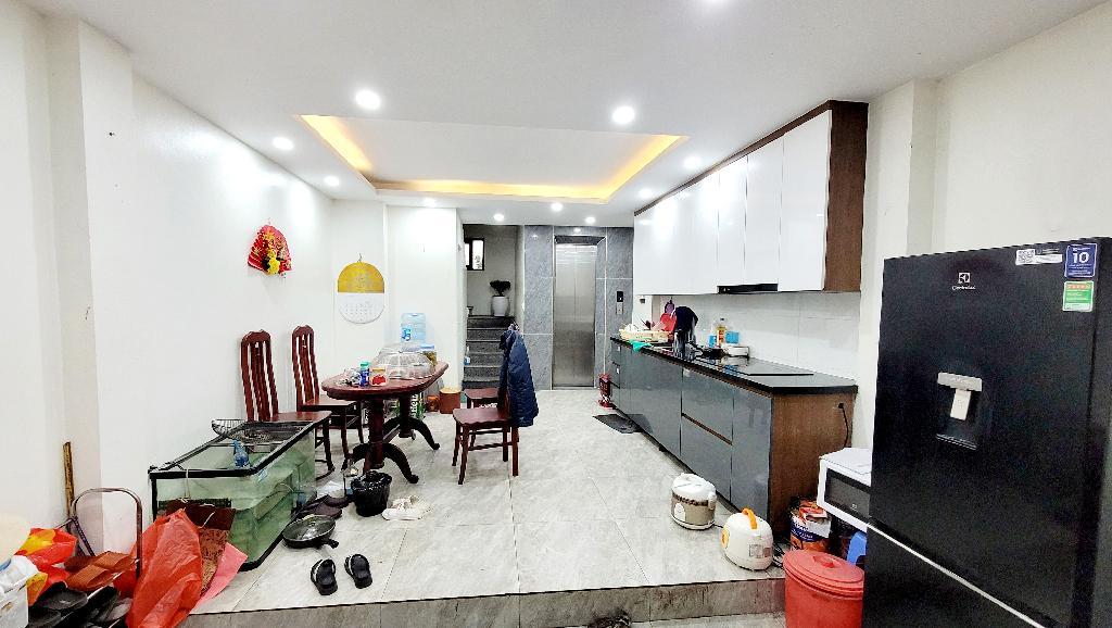 Siêu phẩm 6 tầng thang máy giá chỉ 4.18 tỷ, cực hiếm.