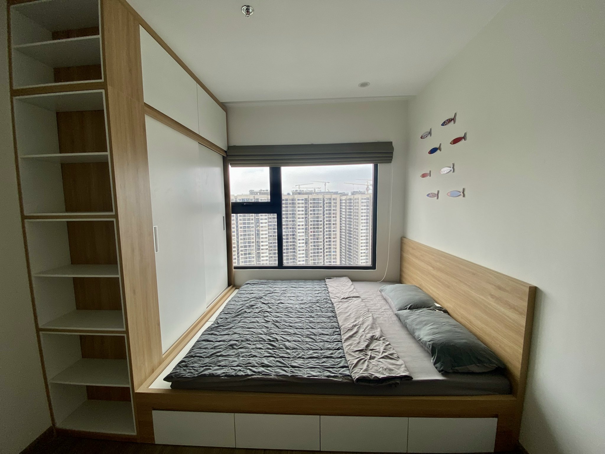 Chính chủ muốn bán căn hộ 2N1WC 54,9m2, giá 2,3 tỷ thu về, nội thất, không vay, có sổ