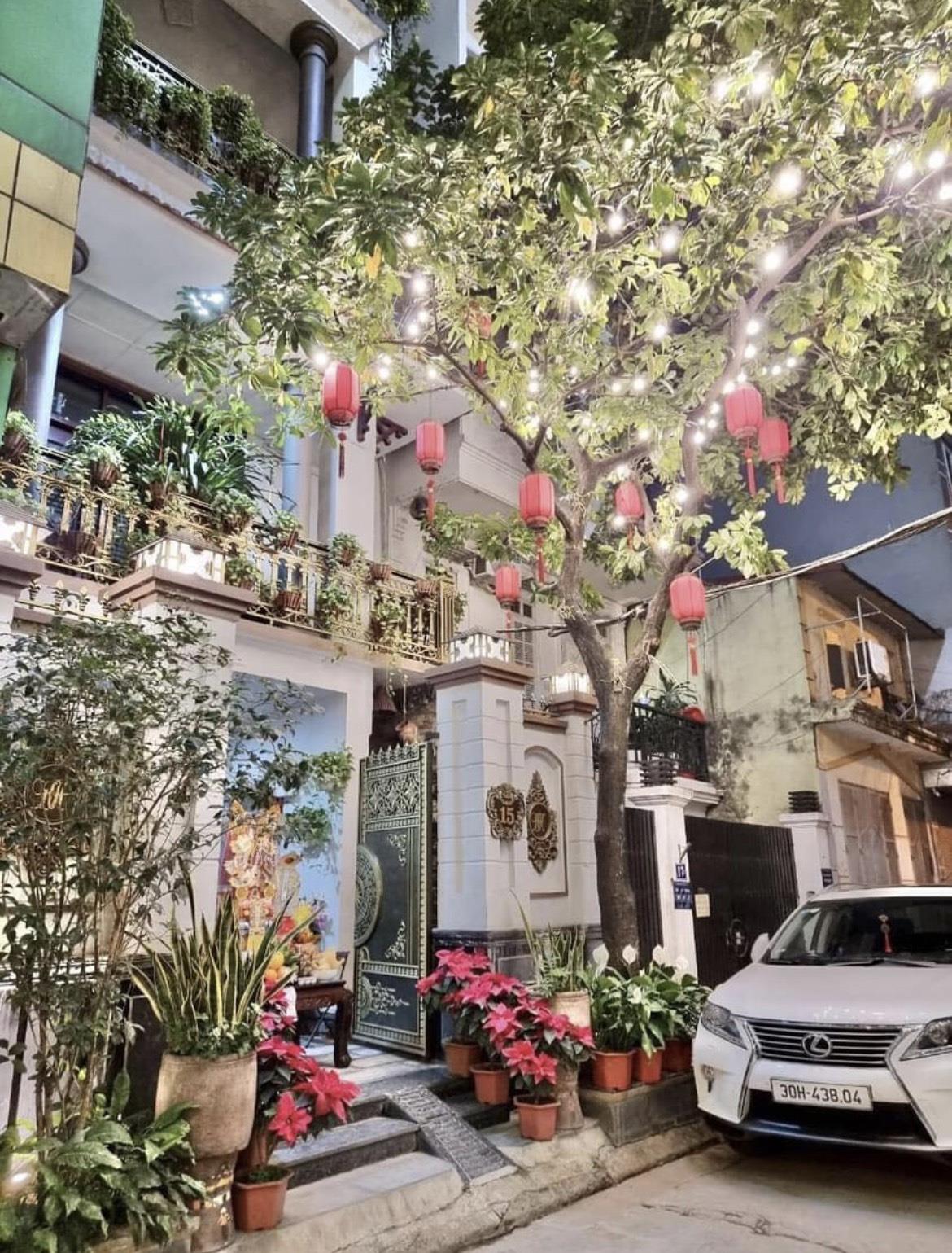 Bán nhà đẹp 5tầng khu vực Tây Hồ mặt ngõ kinh doanh ô tô tránh 40m2 mặt tiền 6.2m 8.3tỷ