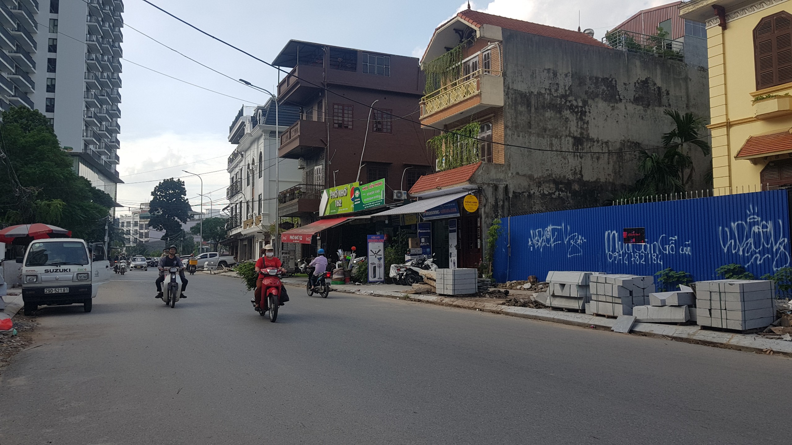 Bán 110m2 nhà phố Xuân Diệu Tây Hồ Hà Nội nhỉnh 290 triêu/m2.