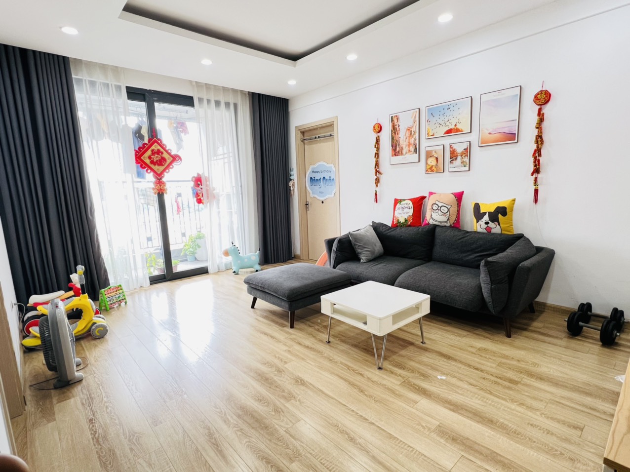 Bán GẤP! căn GÓC cực đẹp DA CC No. 08 Giang Biên, full nội thất, 72m2, 2 PN, 2WC, giá 3 tỷ